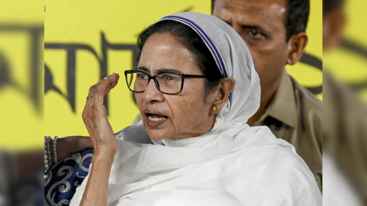 कौन दूर कौन पास India Alliance में चल रहा है राजनीतिक शतरंज का खेल जिसमें हर मोहरा बदल रहा है चाल