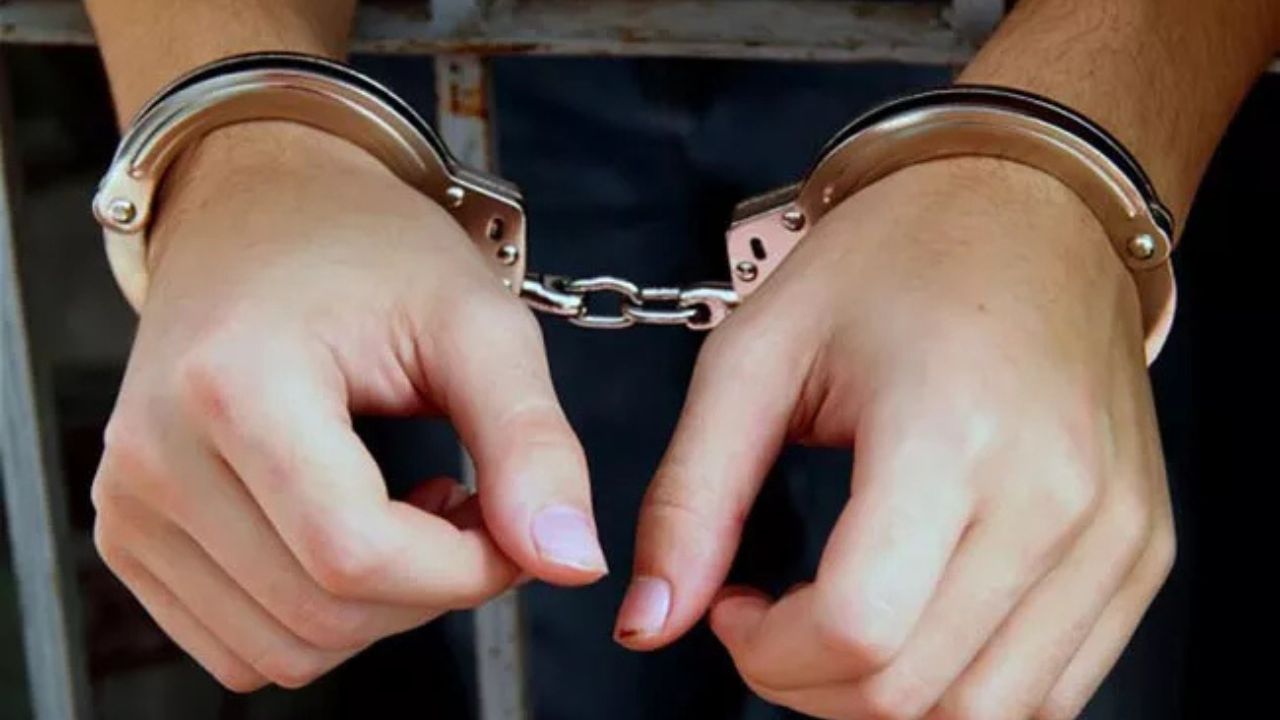 Chhattisgarh News: अश्लील वीडियो वायरल करने की धमकी देकर युवक से ऐंठे 29 लाख, पुलिस ने पकड़ा आरोपी