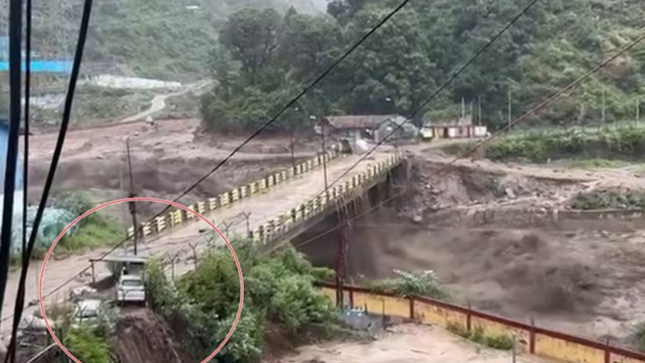 Cloud burst in Kullu: हिमाचल की सैंज घाटी में प्राकृतिक कहर, बादल फटते ही प्रशासन ने जारी किया चेतावनी संदेश