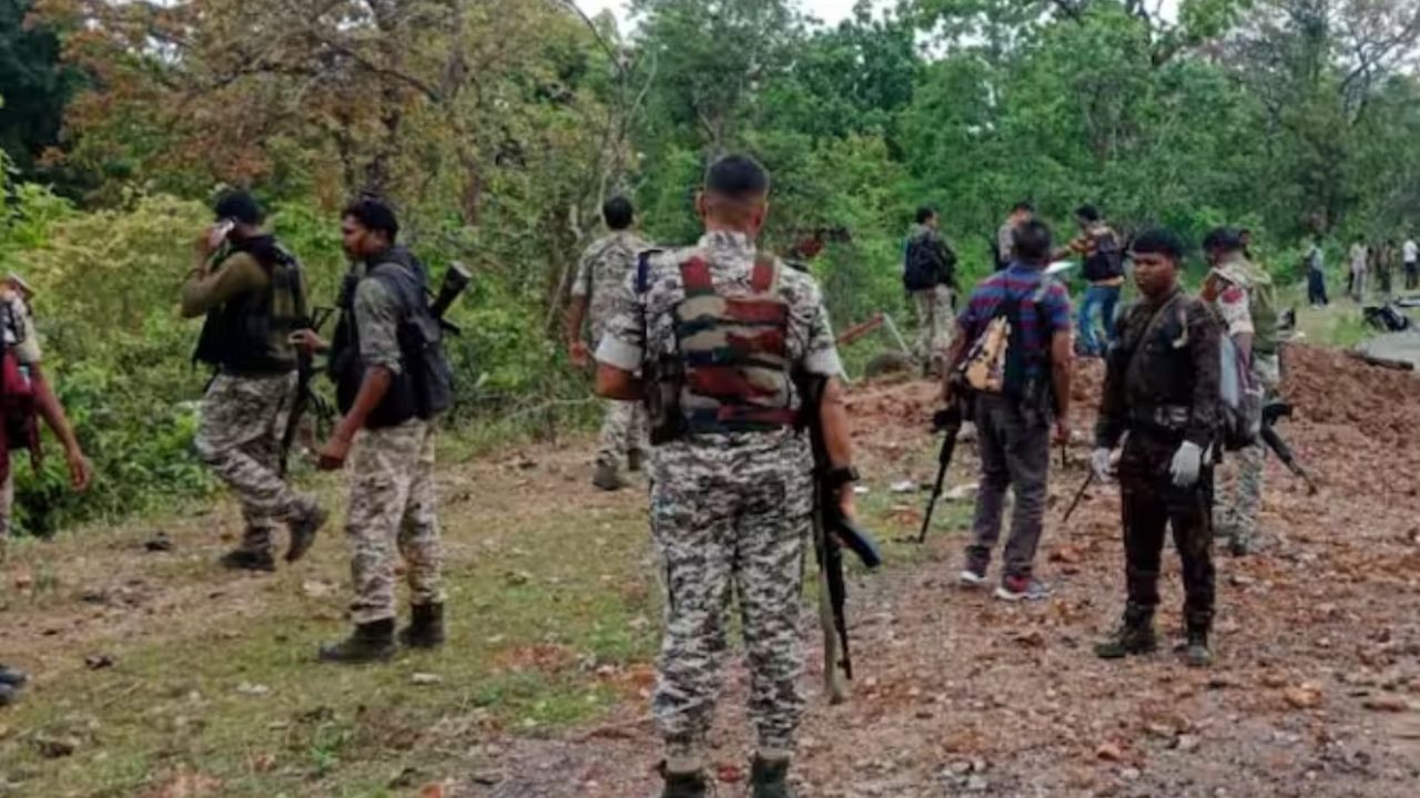 Chhattisgarh News: NIA का बड़ा खुलासा, 17 नक्सलियों के खिलाफ चार्जशीट दाखिल, हिडमा बना मास्टरमाइंड