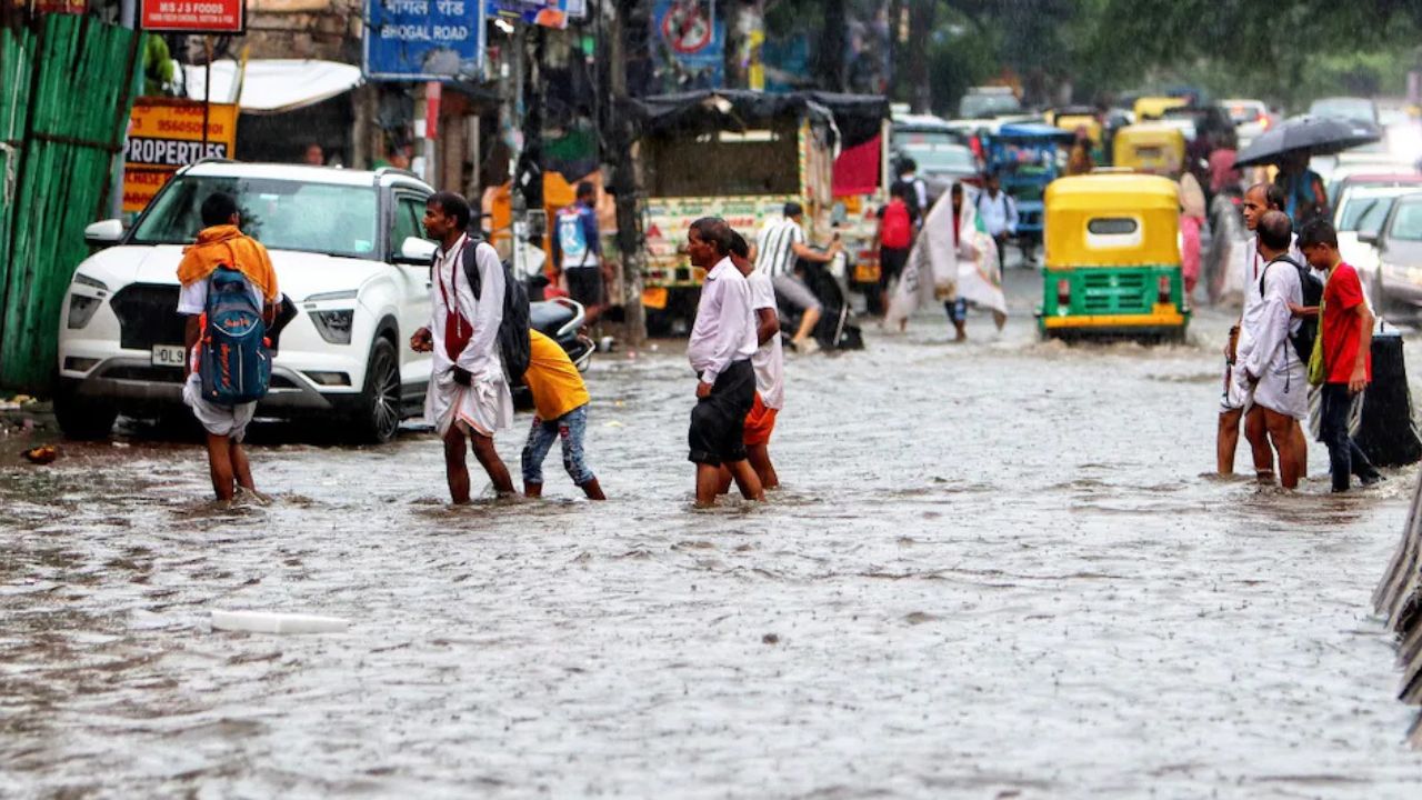 Weather Update: मौसम विभाग का अलर्ट जारी, मध्यप्रदेश-महाराष्ट्र समेत उत्तर भारत में भारी बारिश का खतरा मंडराया