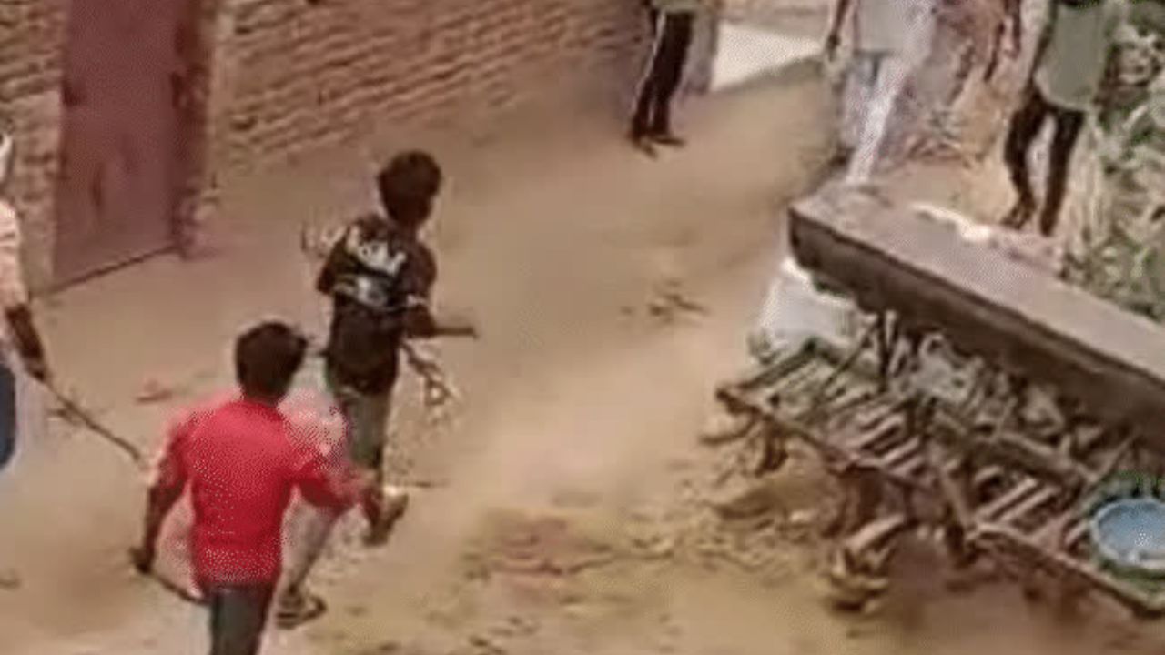 Chhatarpur News: छतरपुर में सनसनीखेज अपहरण, 12 से ज्यादा बदमाशों ने की फायरिंग, पति घायल हुआ