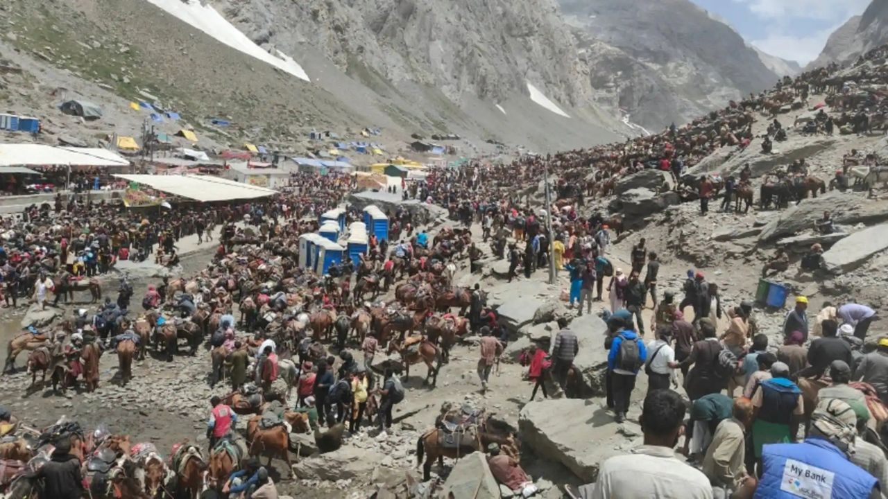 Amarnath Yatra दोबारा शुरू! खराब मौसम के बाद फिर गूंजे बाबा बर्फानी के जयकारे