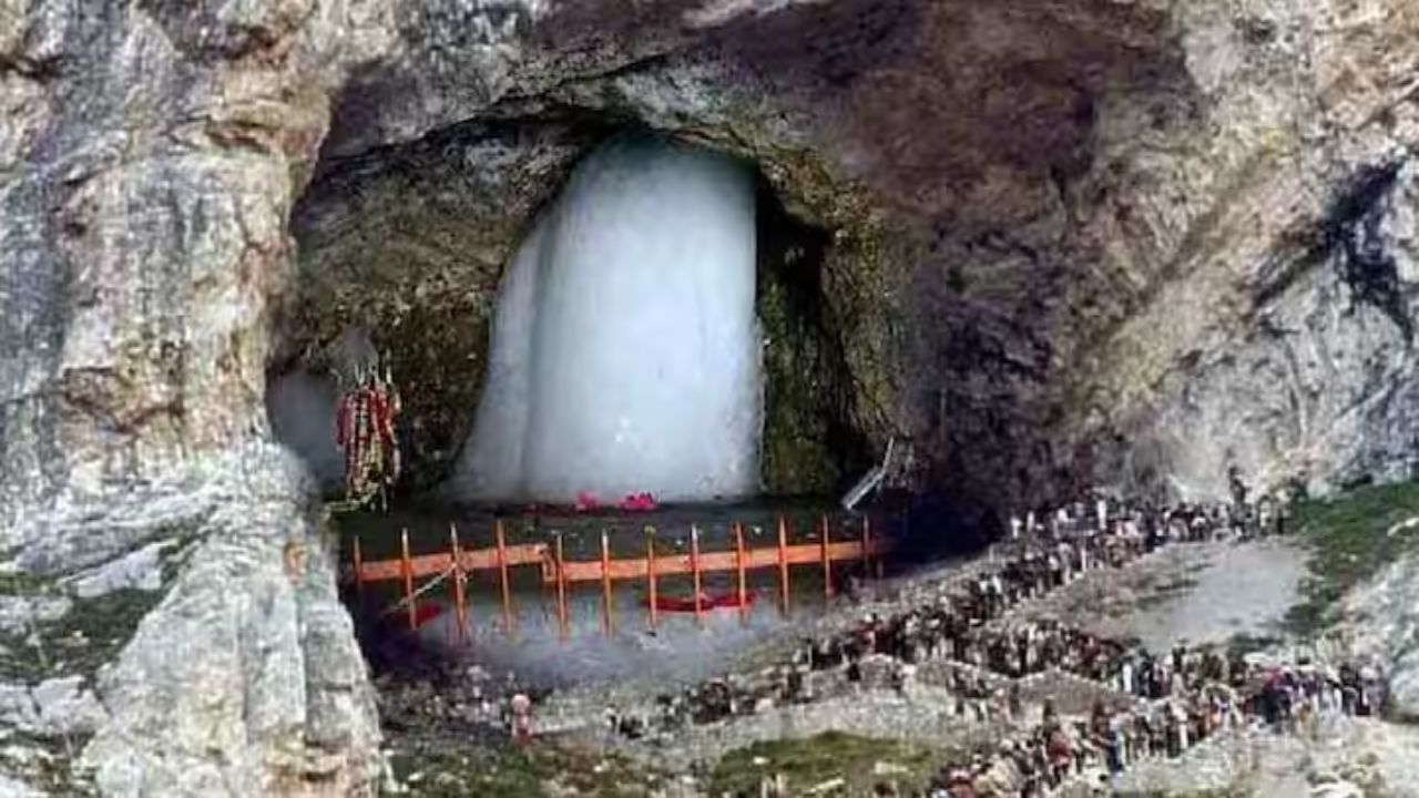 Amarnath Yatra दोबारा शुरू! खराब मौसम के बाद फिर गूंजे बाबा बर्फानी के जयकारे