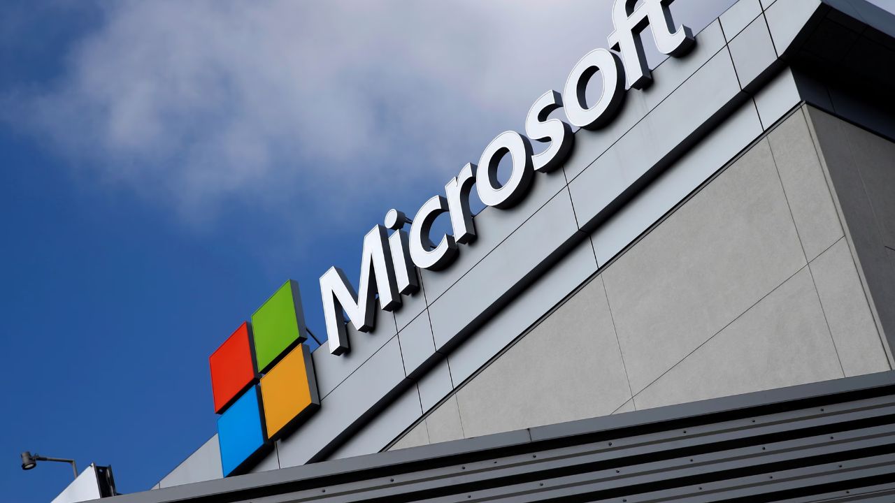 Microsoft बोले- ग्राहक सेवा जारी रहेगी! लेकिन क्या दफ्तर बंद होने से टूटेगा टेक भरोसा